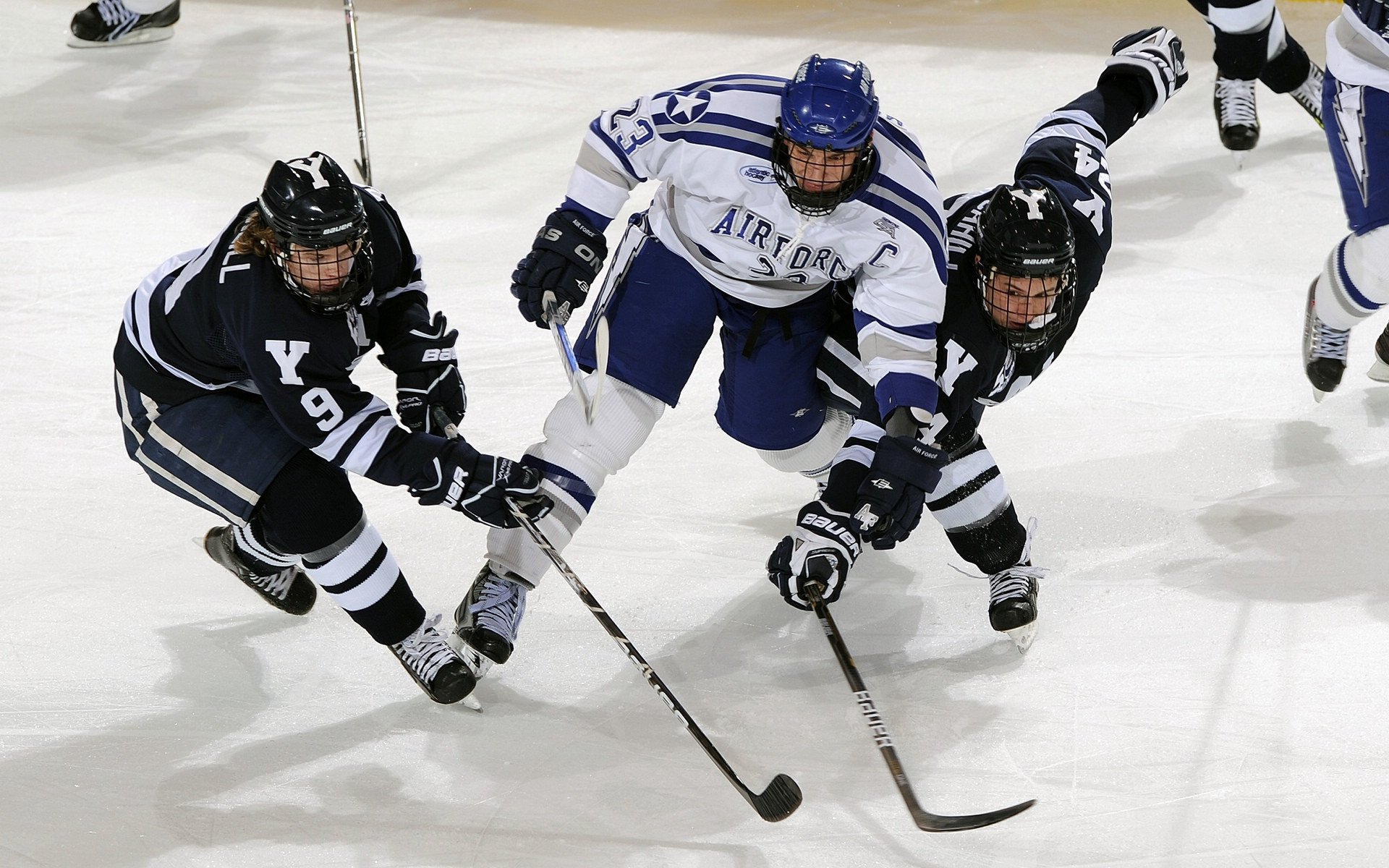 托桑·埃夫布奥姆万成为NBA国际化象征,埃托奥与布冯相视一笑